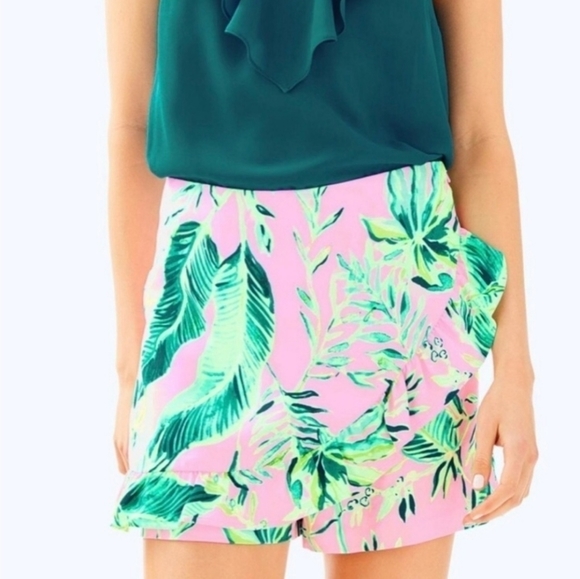 Lilly Pulitzer Pants - Lilly Pulitzer Faye Skort Coral Reef Tint Chimpoiserie Palm Leaves Size 0